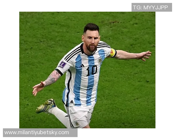 梅西社交媒体分享2026年世界杯用球宣传照引发热议